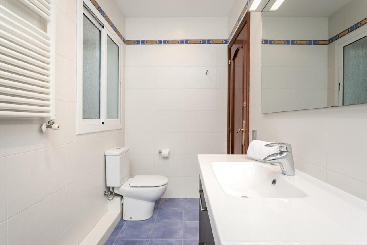 Fantastic 2 Bedroom 5 Minutes By Car From Plaza Catalunya Барселона Екстериор снимка